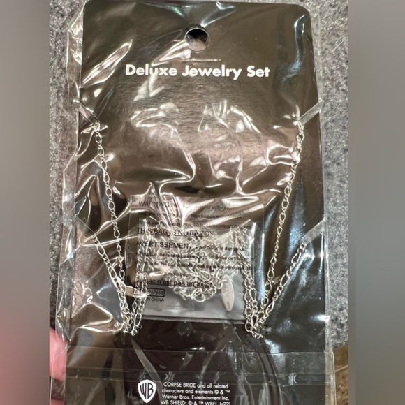 Corpse Bride Deluxe Jewelry Set!! - Picture 7 of 7